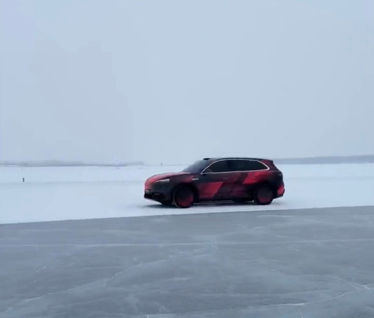 问界M6冰雪测试曝光，延续家族设计对标理想L6