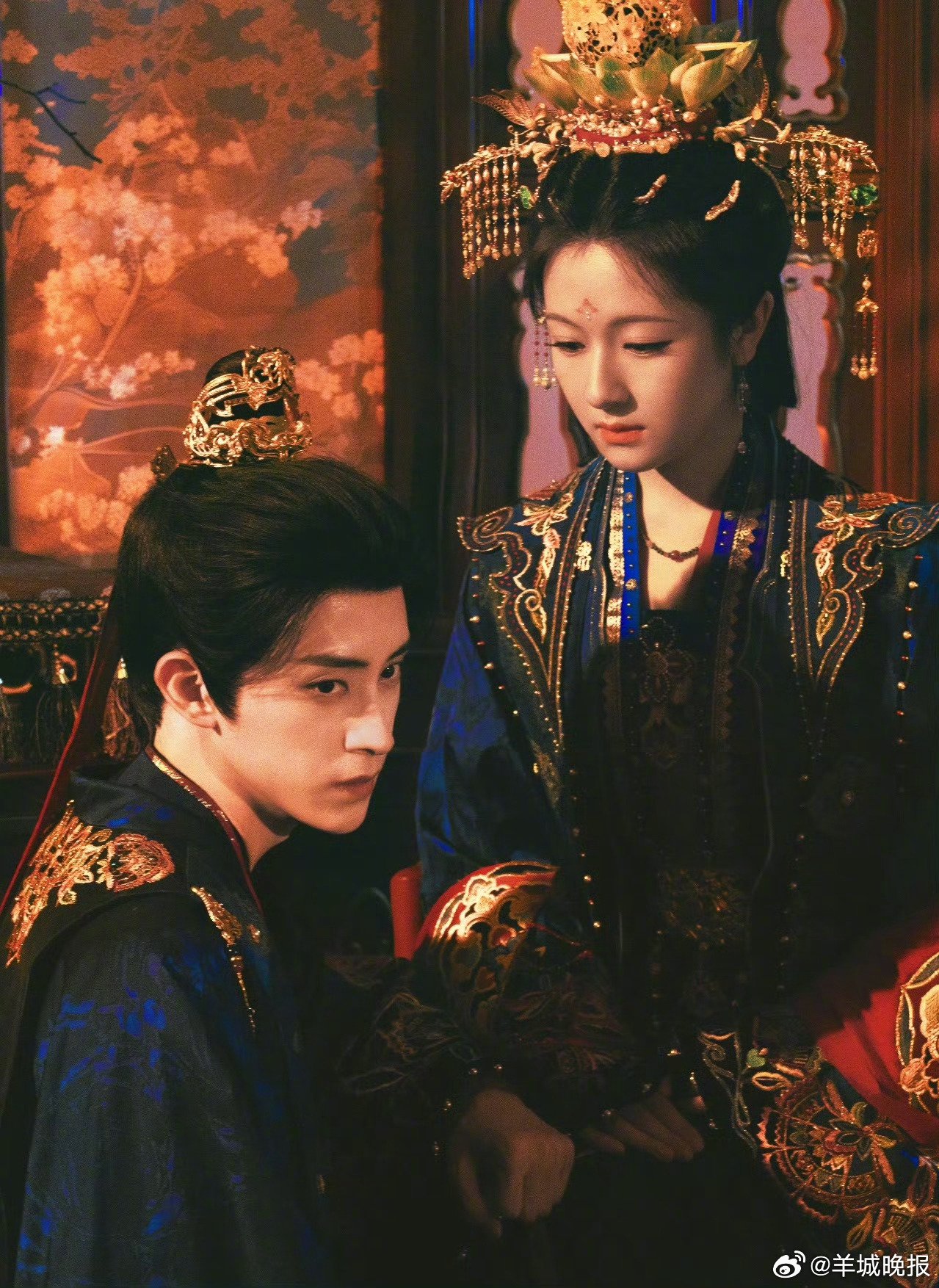 多部热剧主演晒凤冠霞帔造型引热议