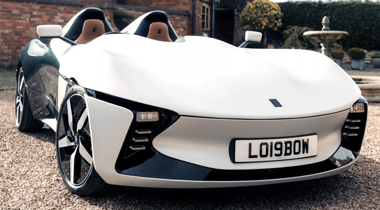 前特斯拉工程师创Longbow推全球首款羽量级电动车Speedster，整备质量0.895吨