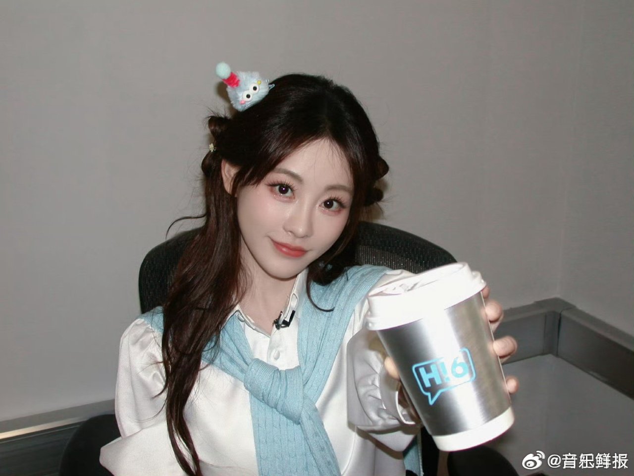 祝绪丹直播随性发言引热议