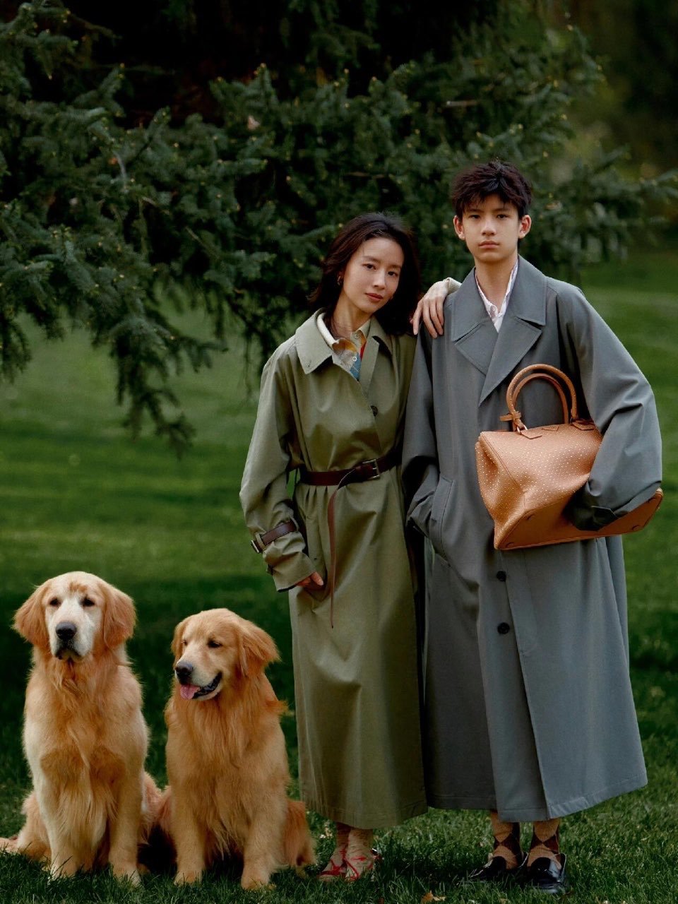 董洁潘粤明儿子顶顶颜值引关注，神似父亲潘粤明