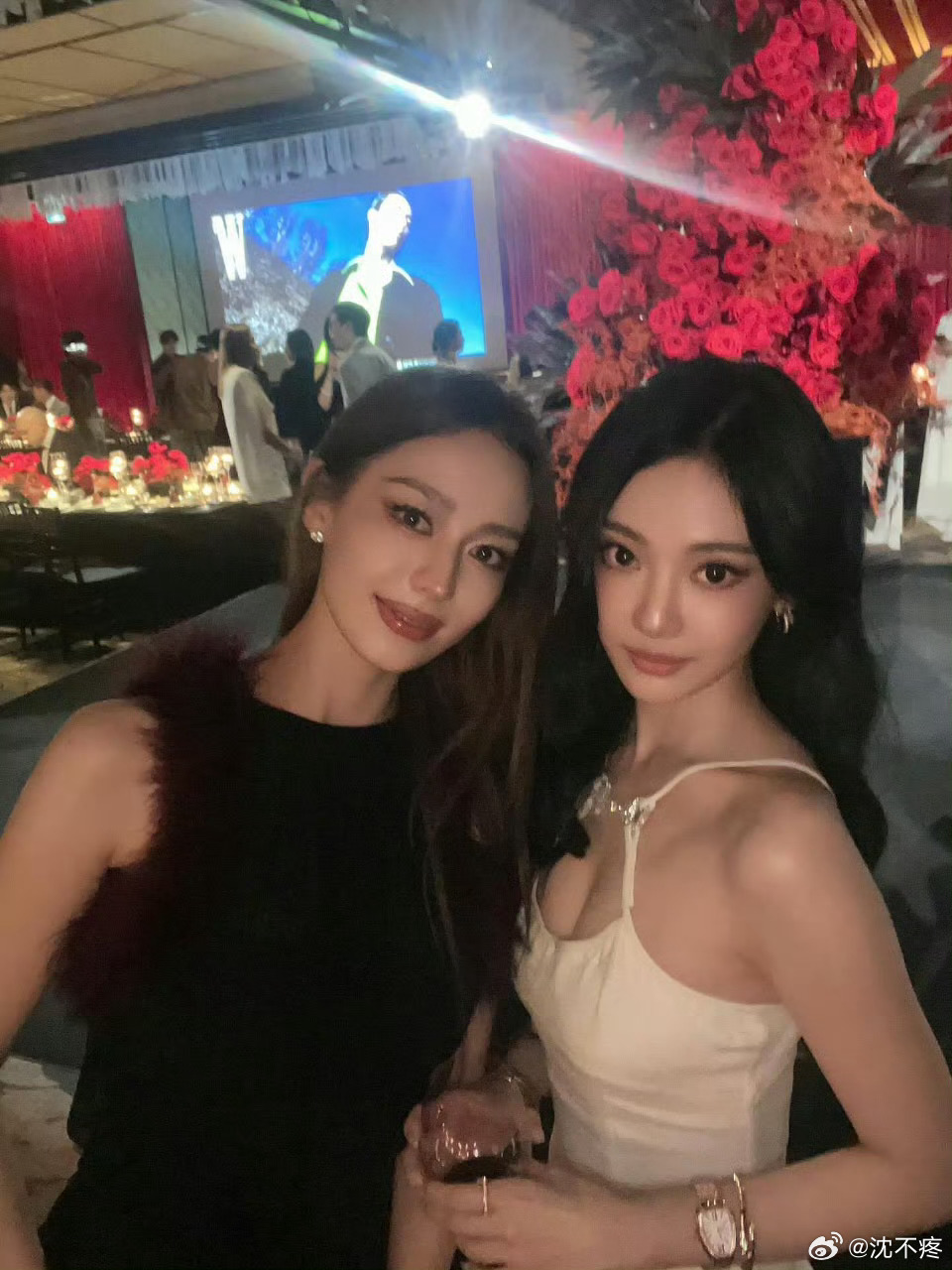 吉娜宁艺卓同框合照引热议