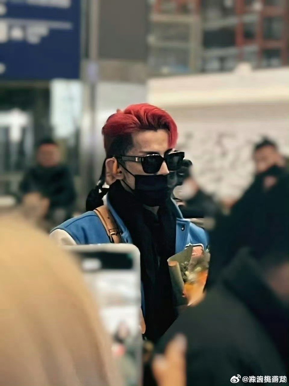 汪东城受邀同台美依礼芽演唱会，汪苏泷惊喜现身