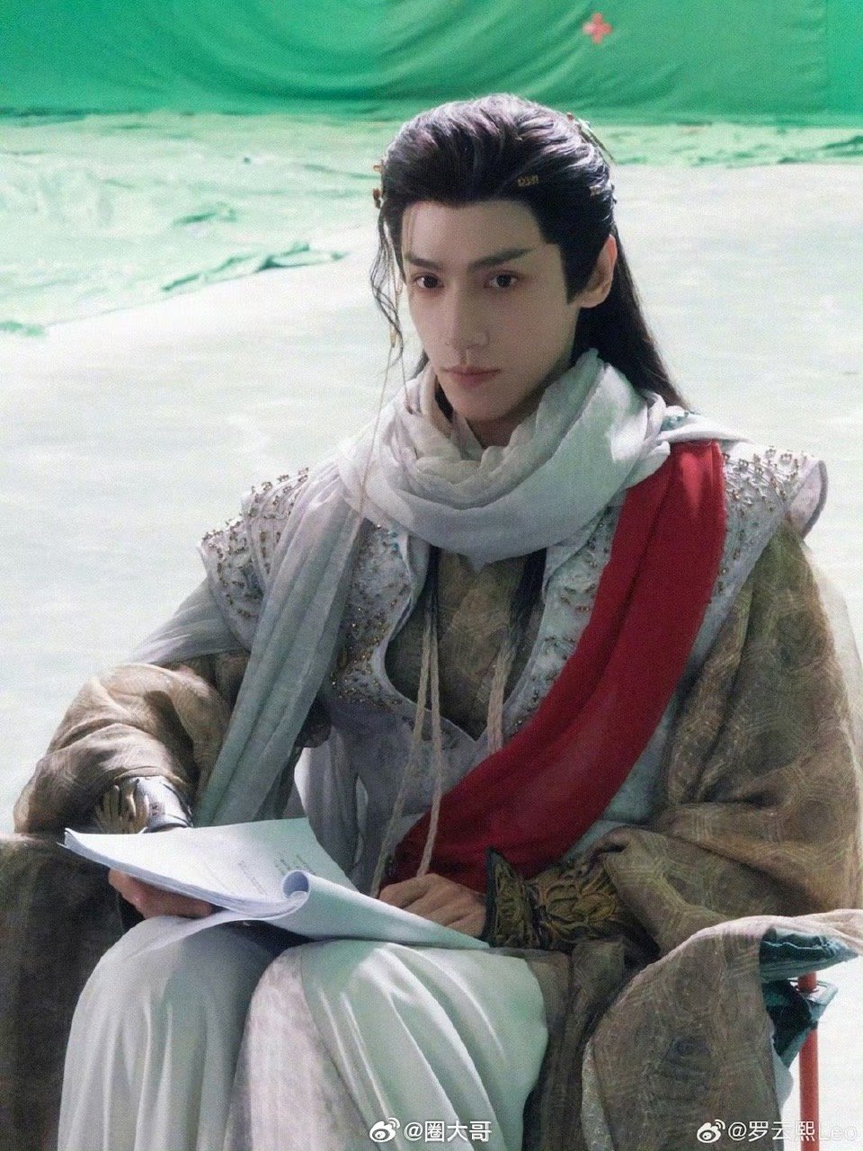 杨紫罗云熙新剧登顶芒果2025收视榜首