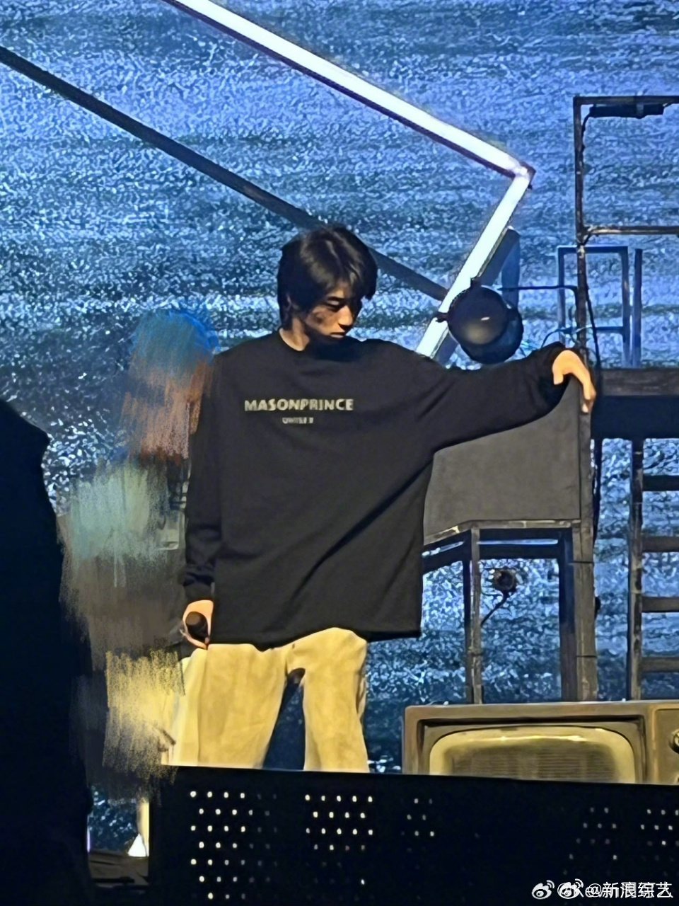 周可人被指与蒋易徐杭撞脸，网友期待合作