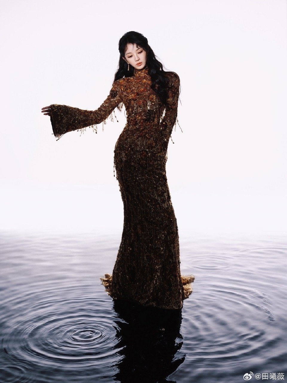 田曦薇穿Gucci礼服亮相星光大赏