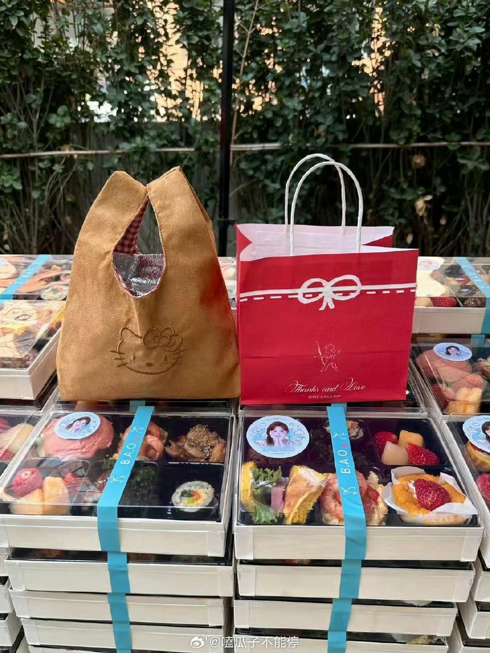 章若楠新戏开机粉丝应援