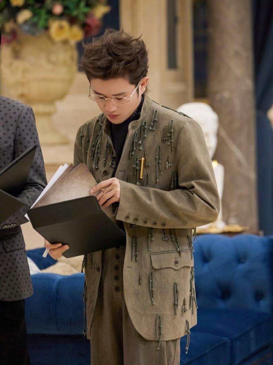 王勉祝福大侦探十周年，许愿不再常见常新