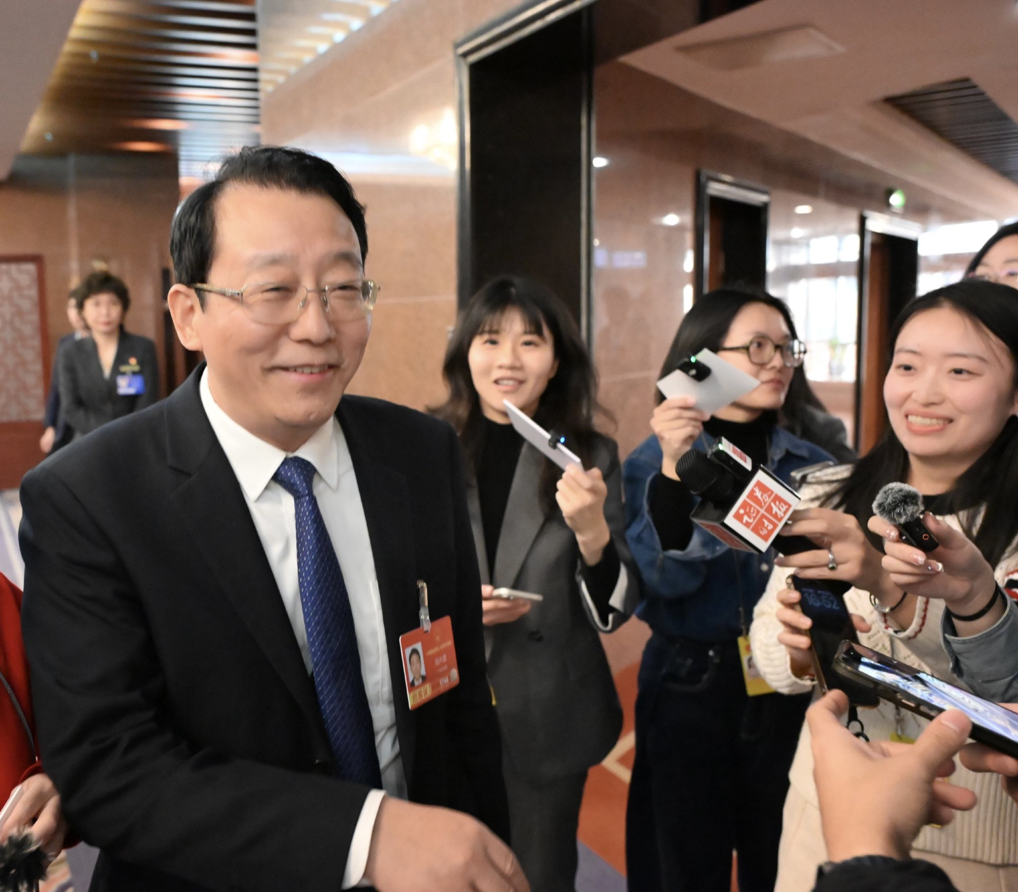 冯兴亚：农村新能源汽车市场潜力大