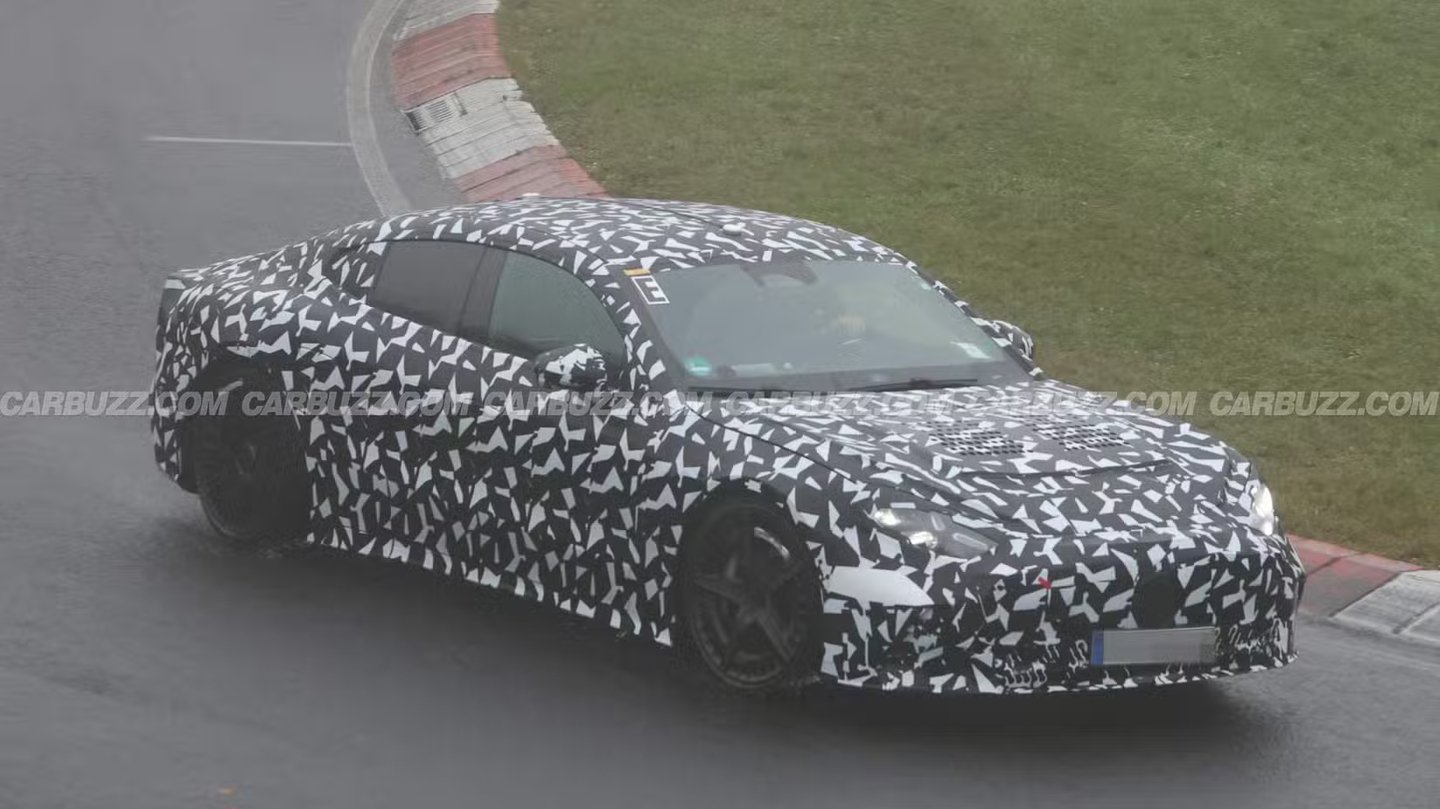 奔驰北美展示多款新车，含三款纯电及燃油GT收官作