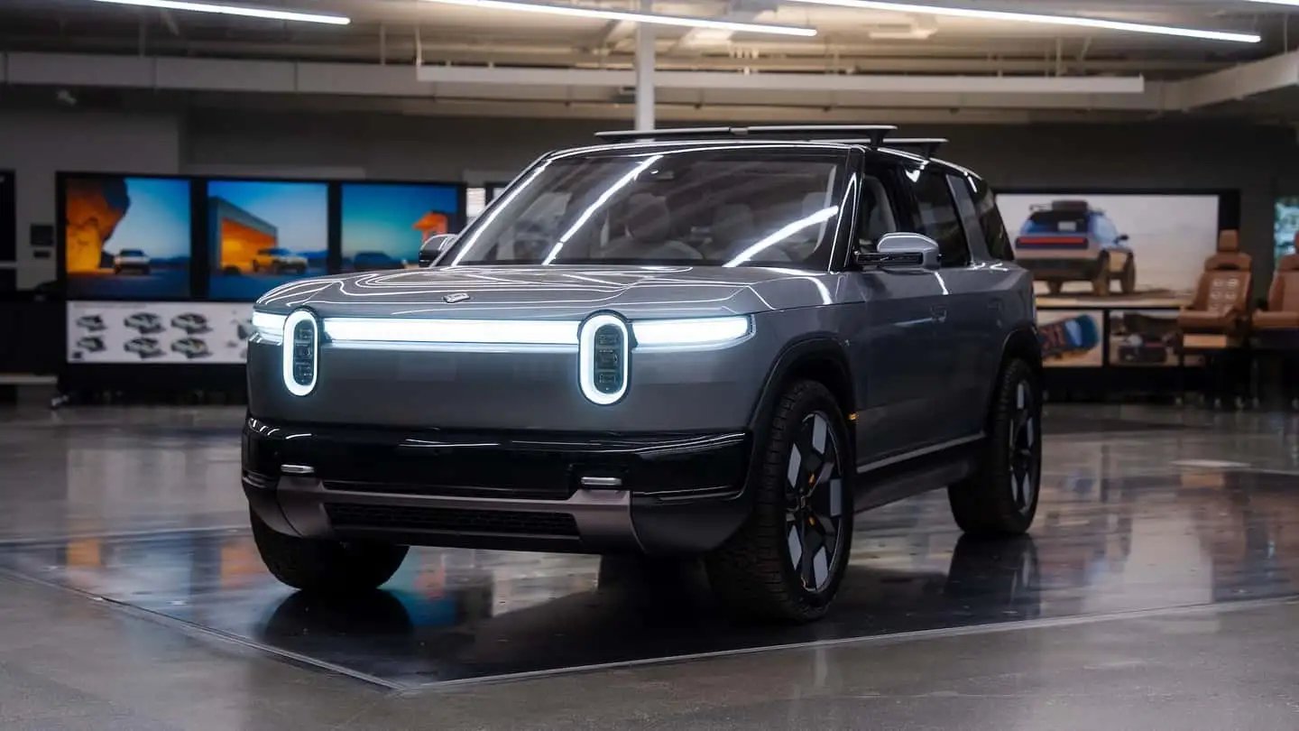 Rivian CEO预测2030年车主无需待在自动驾驶车内