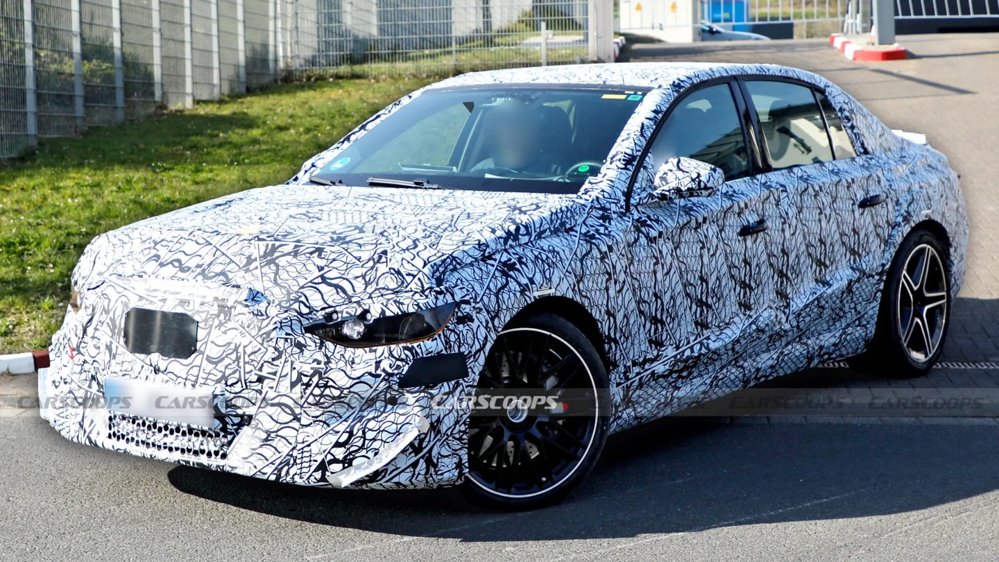 AMG纯电E级谍照曝光，马力或达900匹