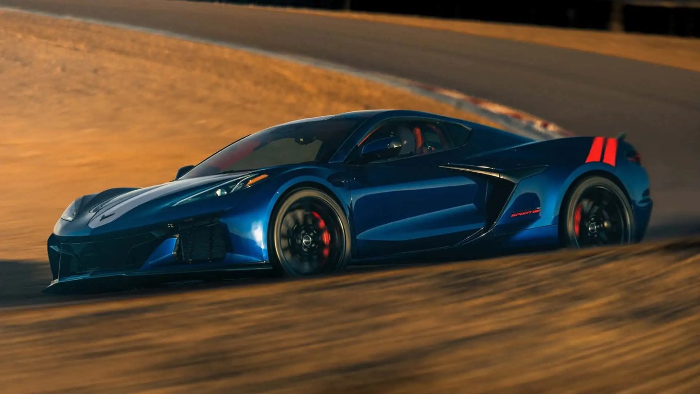 2027款科尔维特Grand Sport亮相，全新V8发动机输出721马力
