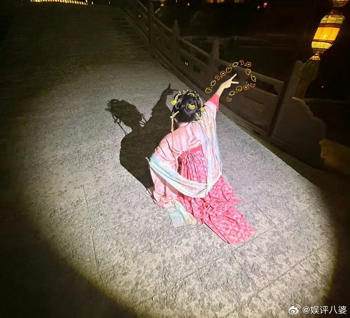 赵昭仪汉服造型端庄亮相，一改搞笑形象惊艳众人