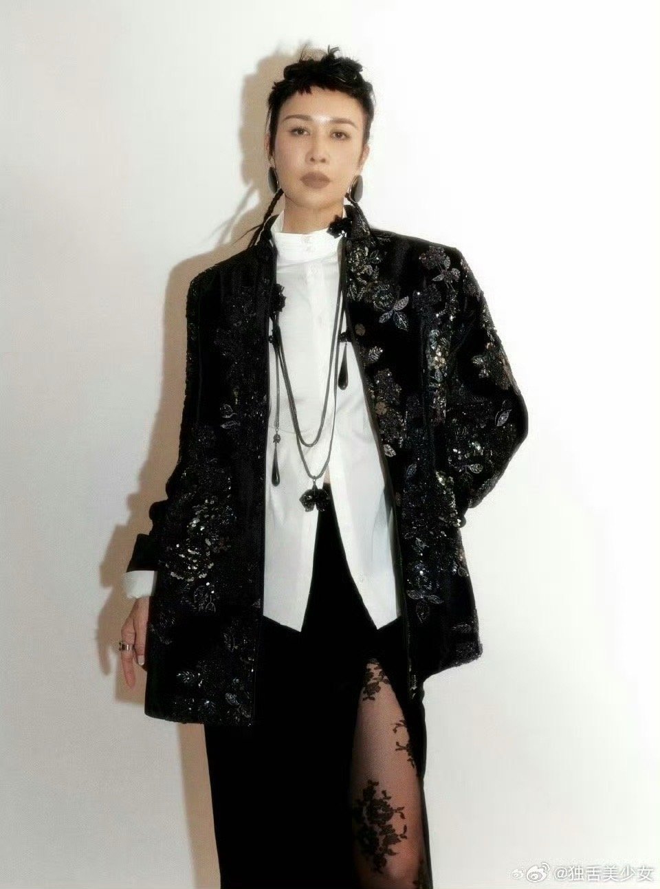 窦靖童那英官宣加盟湖南卫视跨年演唱会