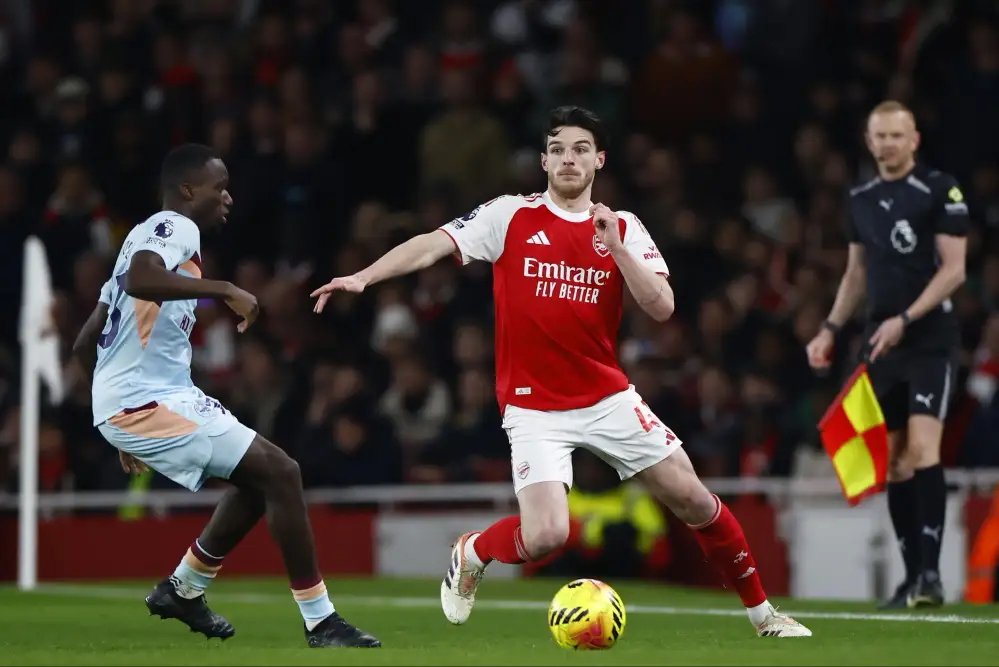 阿森纳2分领跑迎魔鬼赛程，维拉利物浦成争冠试金石