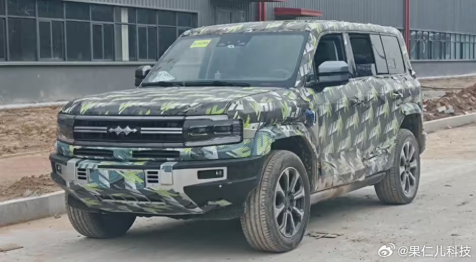 比亚迪新款方程豹豹5实车图曝光，三电系统升级