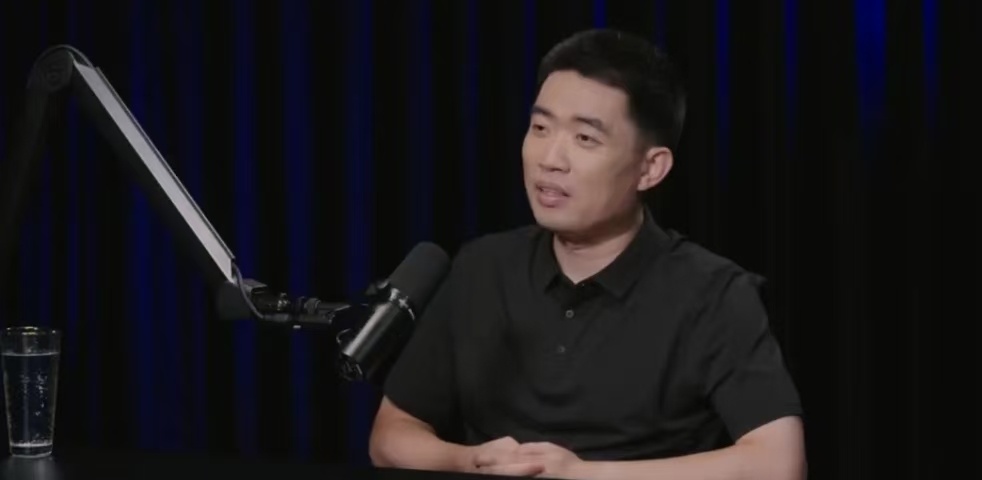 罗永浩对话李想揭秘创业与新能源未来