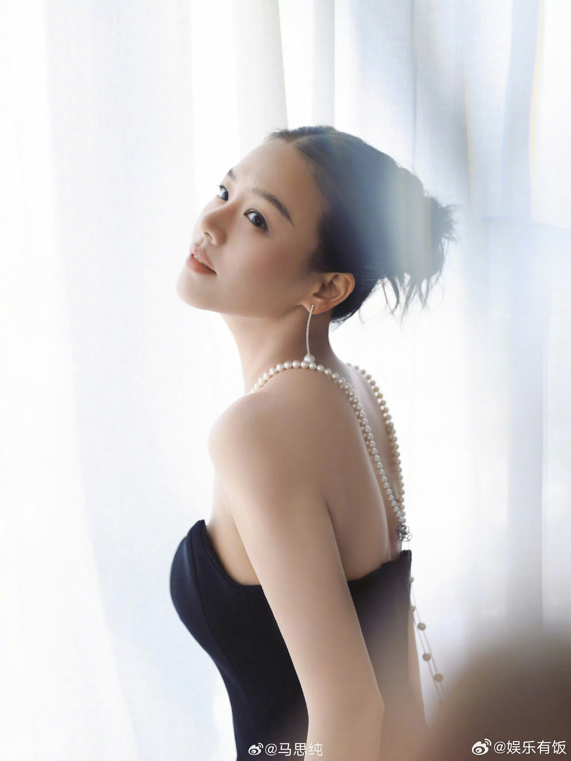 发博恭喜@杨紫 获白玉兰视后，紫！太棒了！你的努力被看到了！这一路不容易！你值得！…