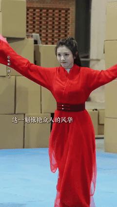 李云霄《镖人》饰燕子娘媚骨藏刚，戏曲身段塑侠气