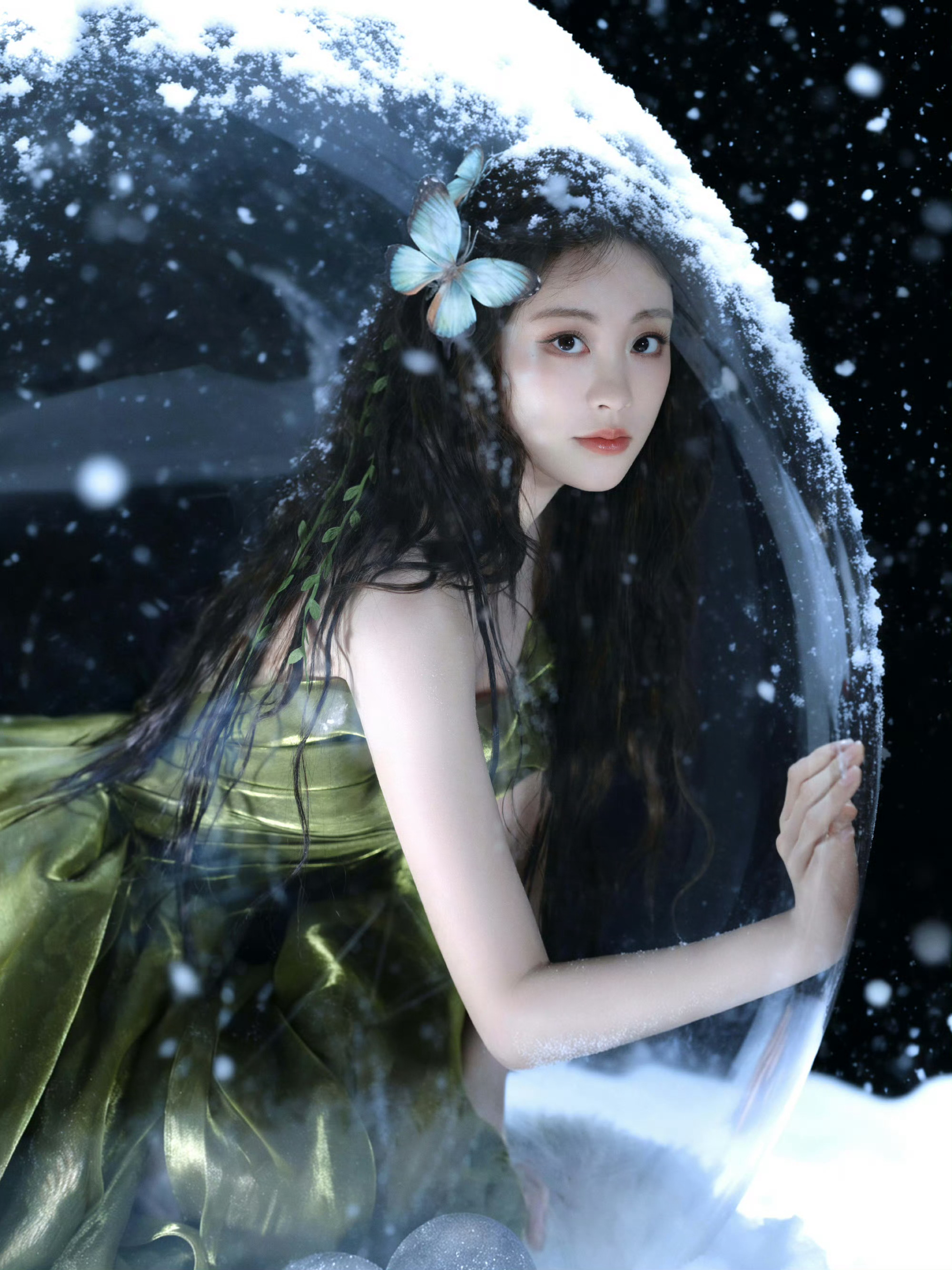 祝绪丹亮相尖叫之夜造型惊艳