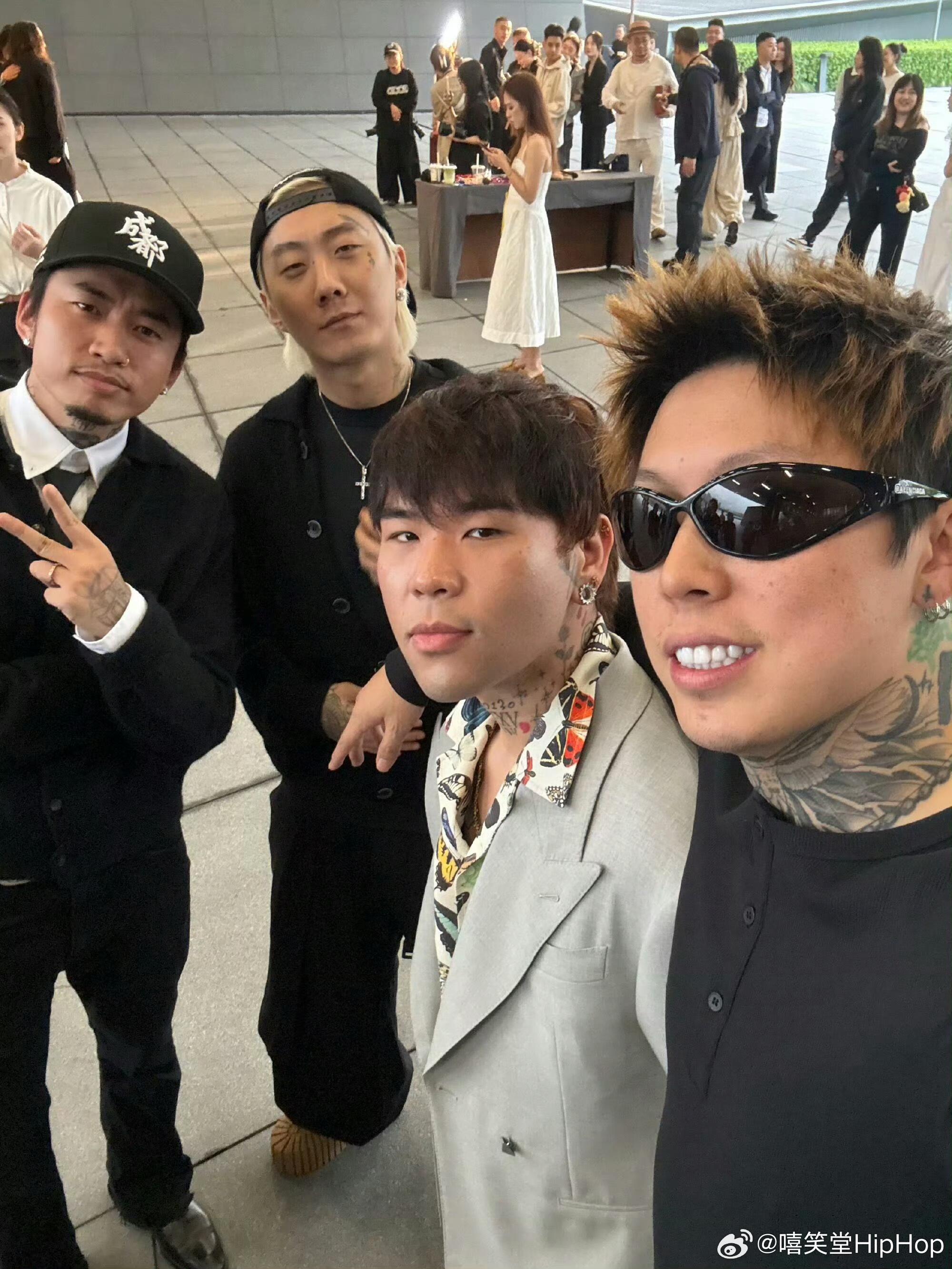 更高兄弟最新同框来了！ 马思唯、KNOWKNOW、PSY.P、MELO