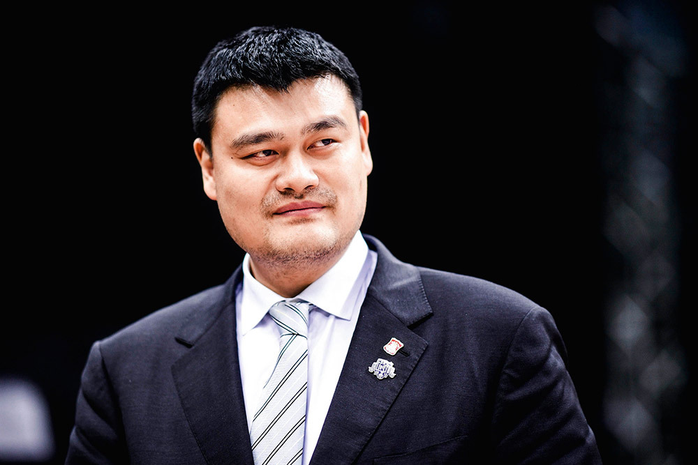 姚明抵米兰将传递2026冬奥火炬