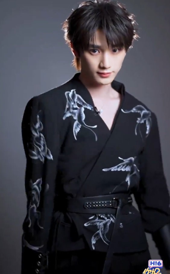 罗云熙方逸伦好六舞台献唱天下梦回武侠