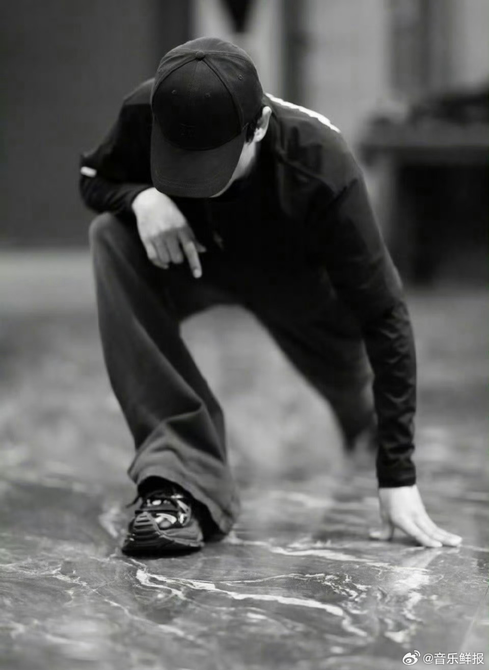 宁静称赞张杰神一样的存在，期待观看其演唱会