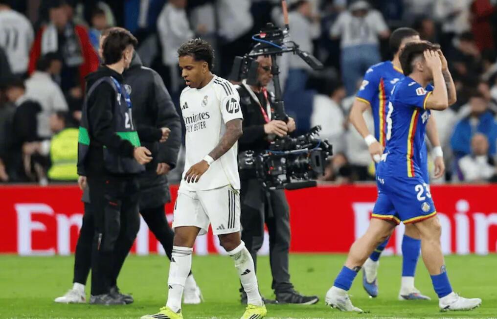 皇马球星罗德里戈重伤赛季报销，记者质疑俱乐部管理