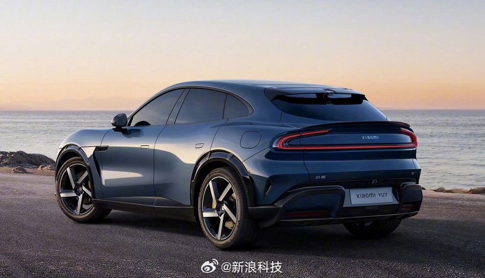 雷军宣布YU7纽北赛道测试，目标打造最好看最好开SUV