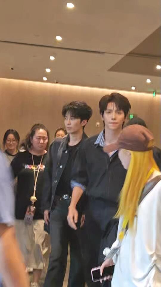 赵小童罗一舟加盟向往的生活8话剧季