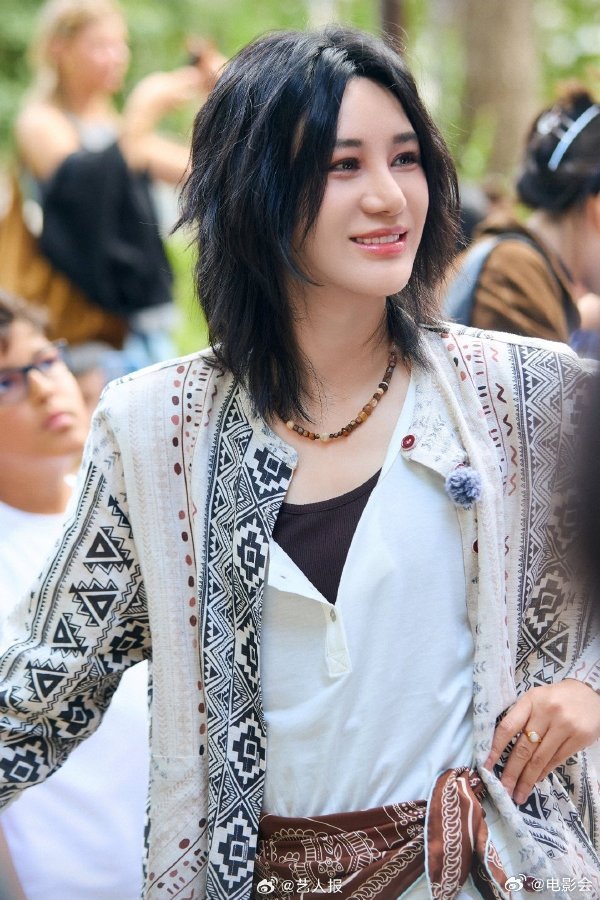 赵昭仪尚雯婕互动引热议