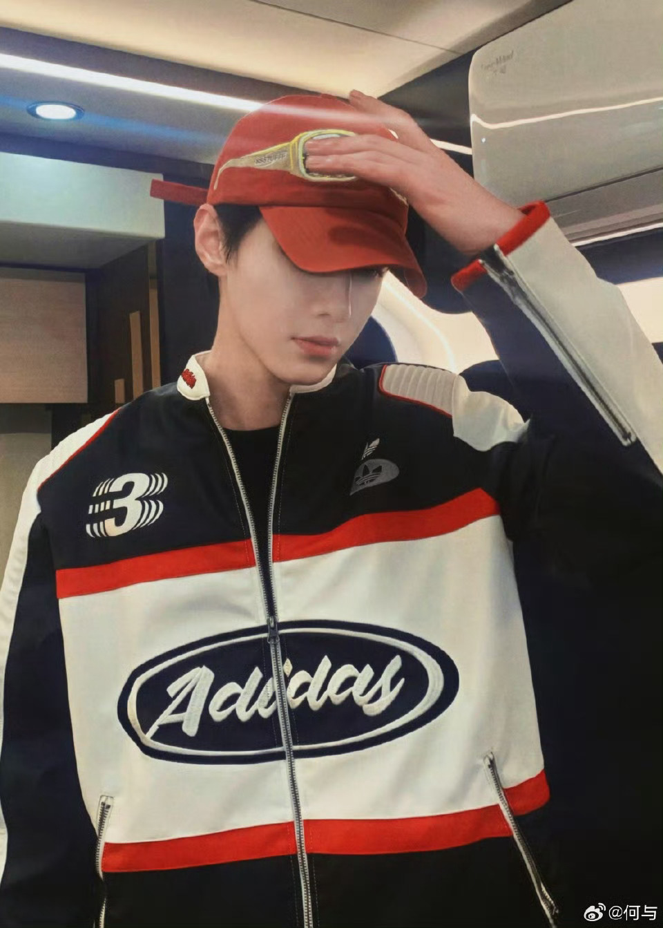 何与展现多风格穿搭，随拍尽显酷帅气质