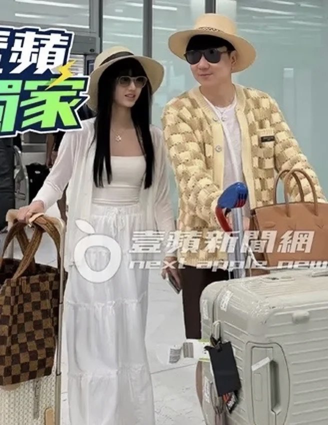 林俊杰与七七同游巴黎