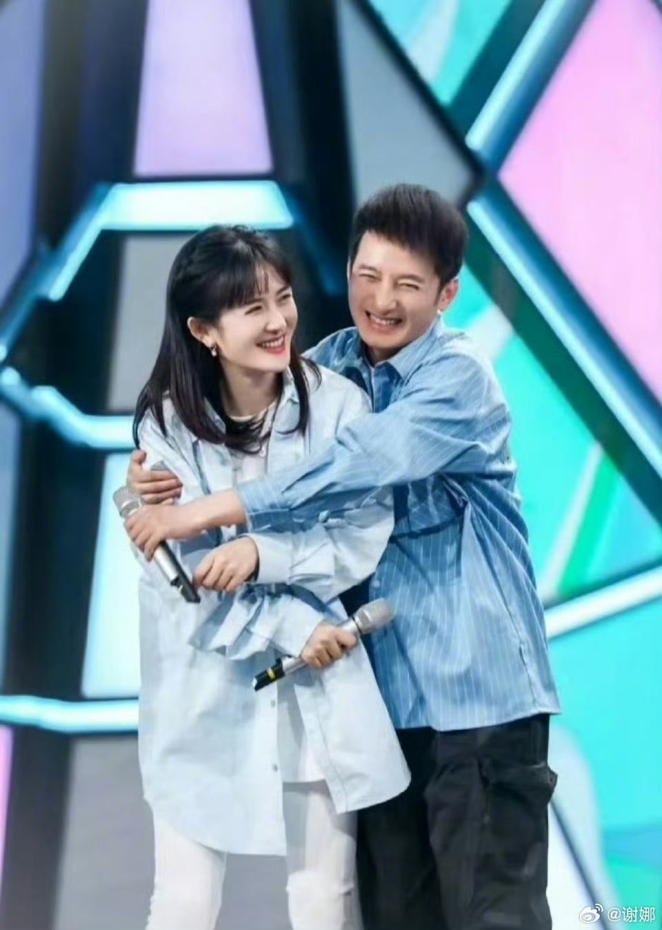 谢娜发博为维嘉庆生，称将再见面