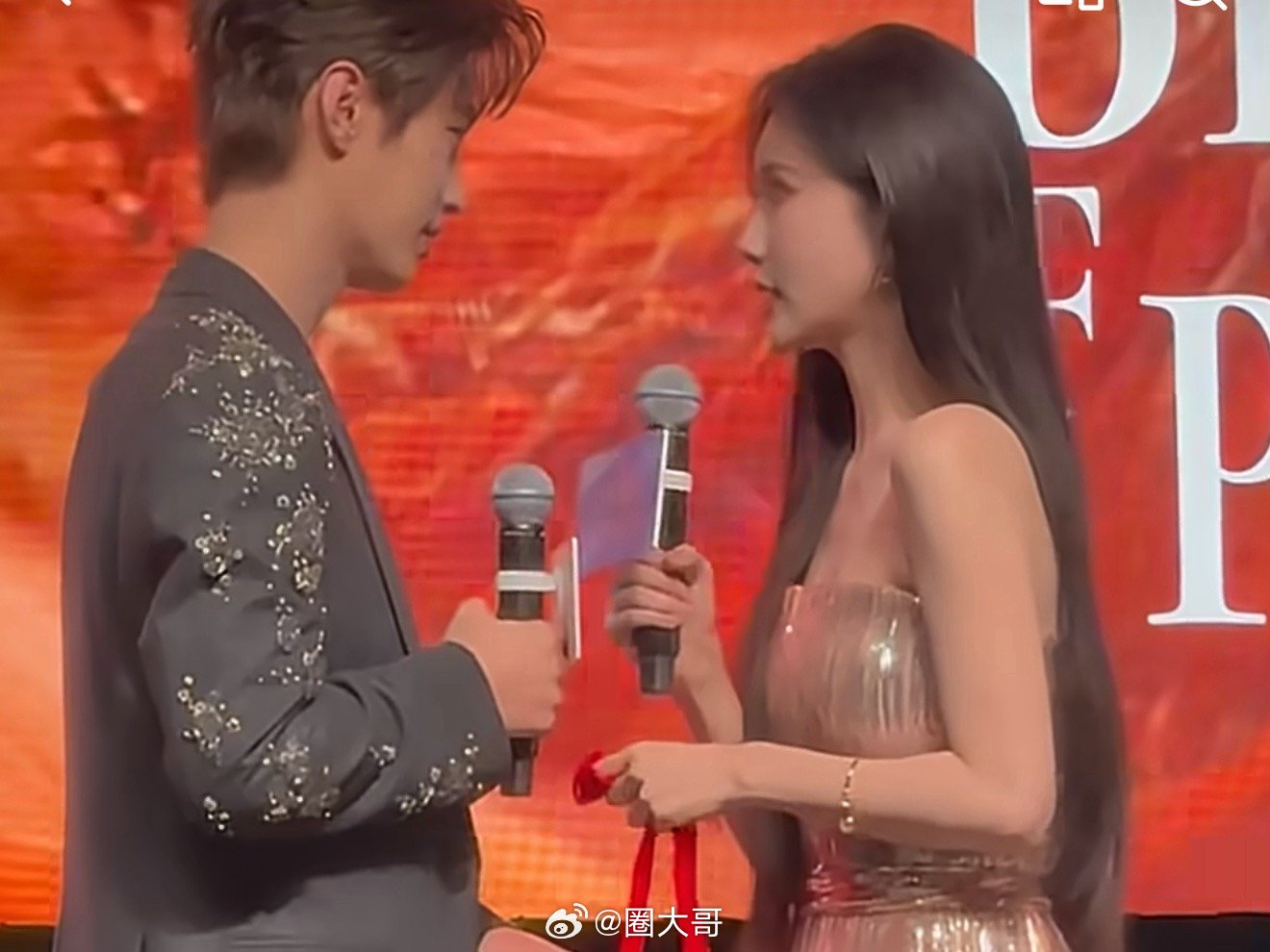 孟子义何与片场争执引关注，新剧《百花杀》CP感十足