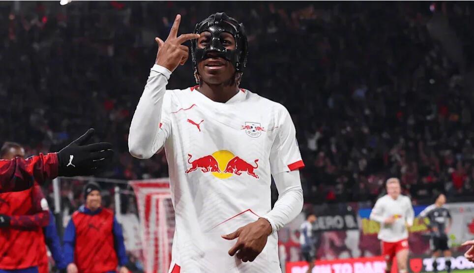 19岁迪奥曼德18分钟戴帽创历史，莱比锡6-0横扫法兰克福