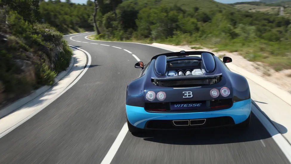 布加迪威龙曾计划开发兆瓦级发动机，因皮耶希要求450km极速叫停