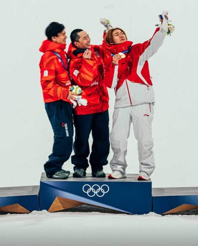 苏翊鸣赛季斩获3金1银2铜，国际雪联盛赞伟大表现