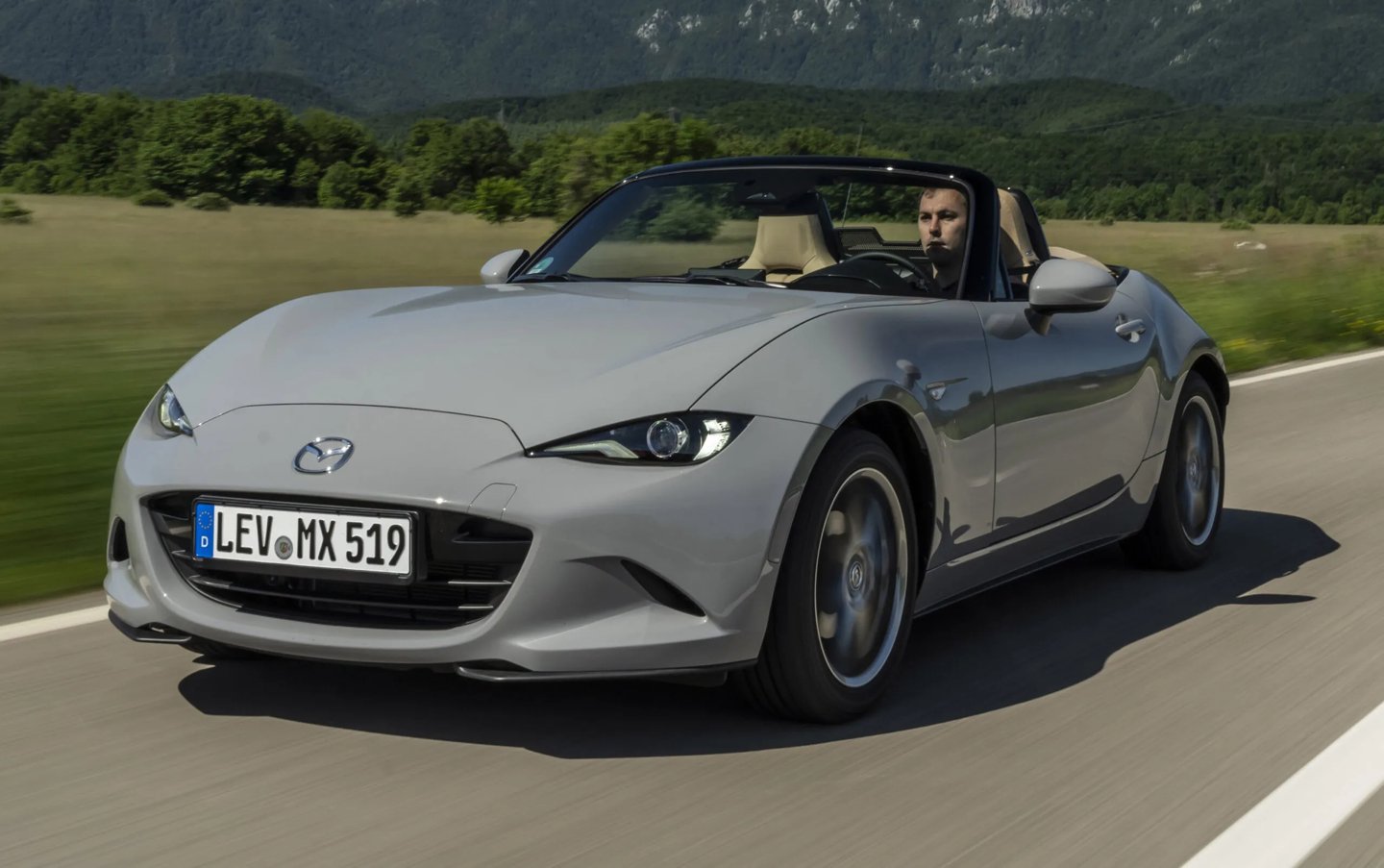 马自达确认下一代MX-5将电动化，更高端跑车筹备中