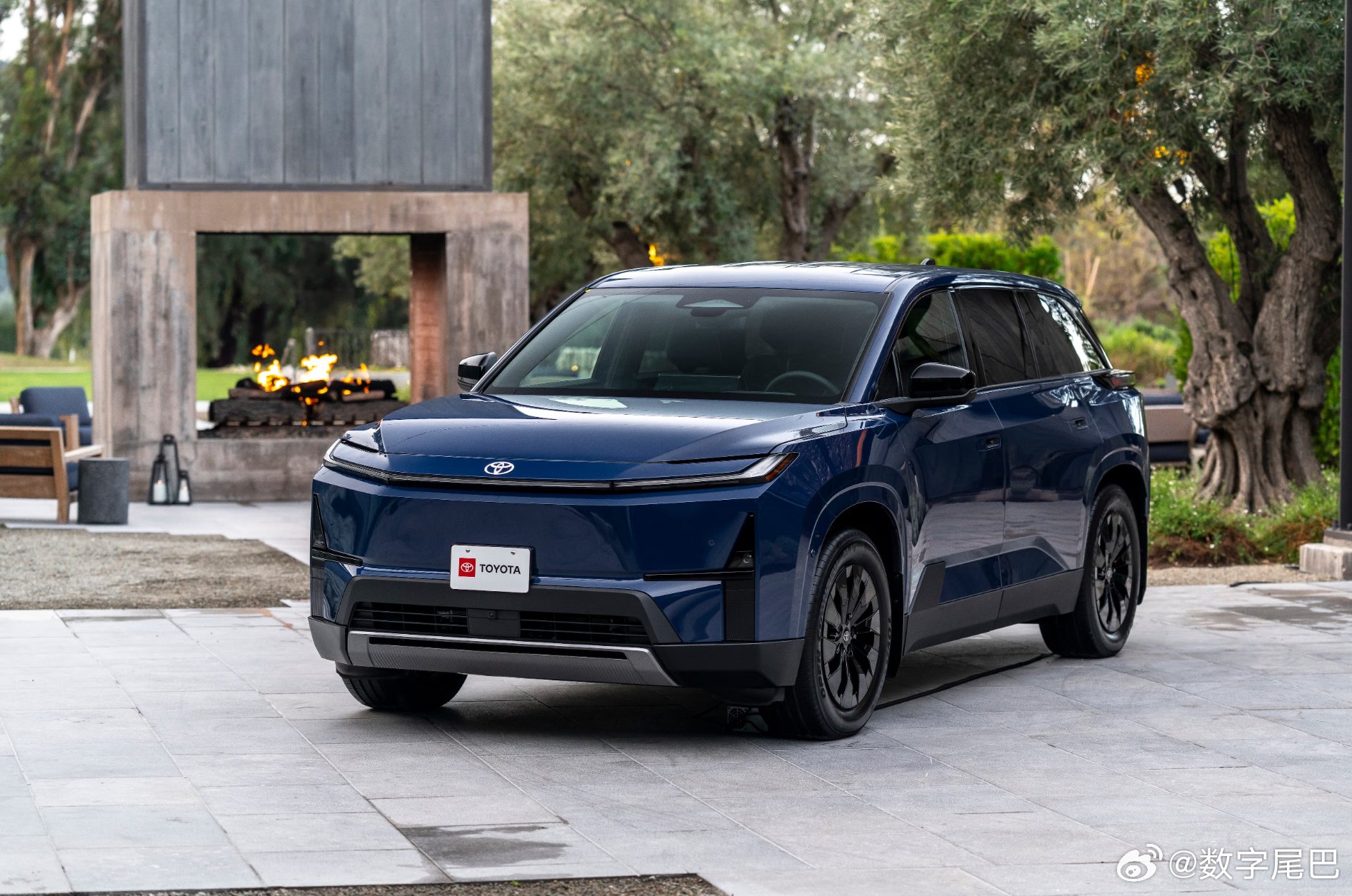 丰田全新汉兰达设计语言大变，线条更简洁