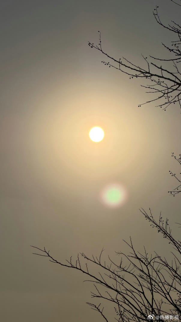 黄景瑜ins更新风景照