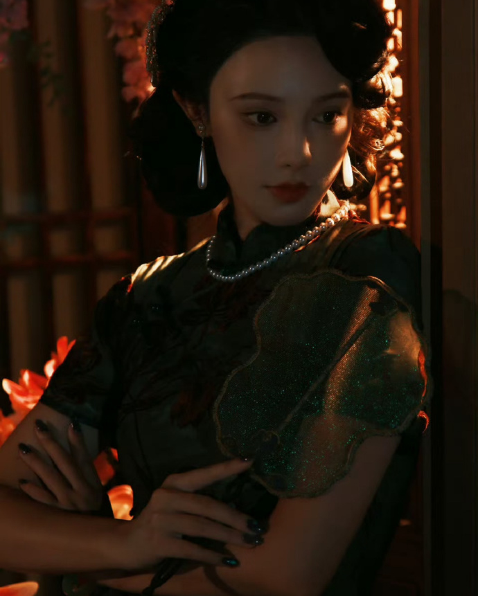 彭小苒工作室就粉丝名称错误、行程调整问题发长文致歉