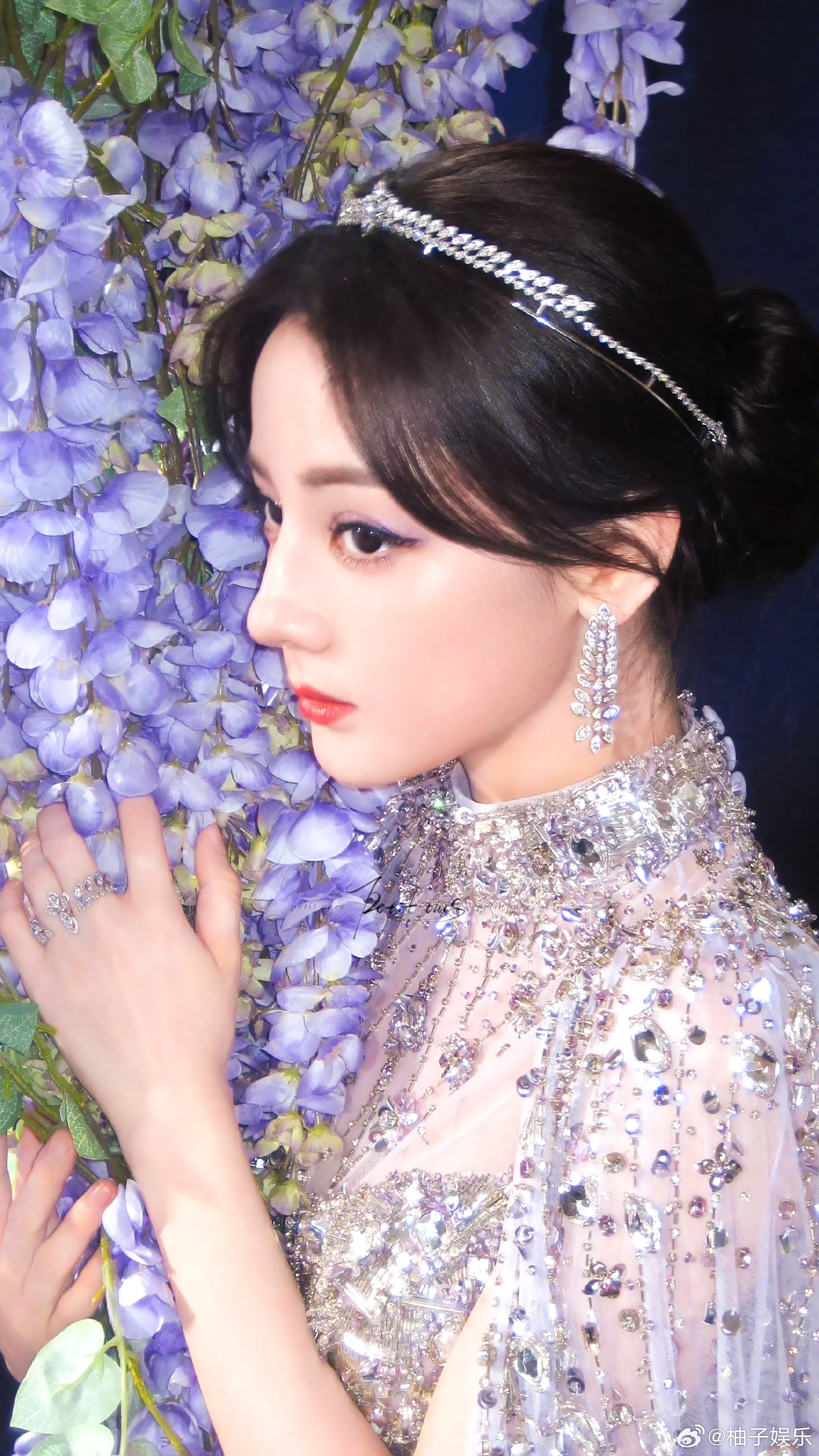 迪丽热巴连续六年入选中国品牌青年500强