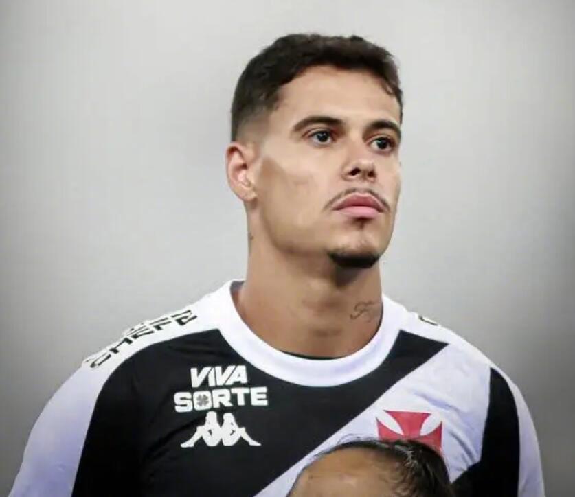 山东泰山报价租借达伽马中卫卢卡斯-弗雷塔斯