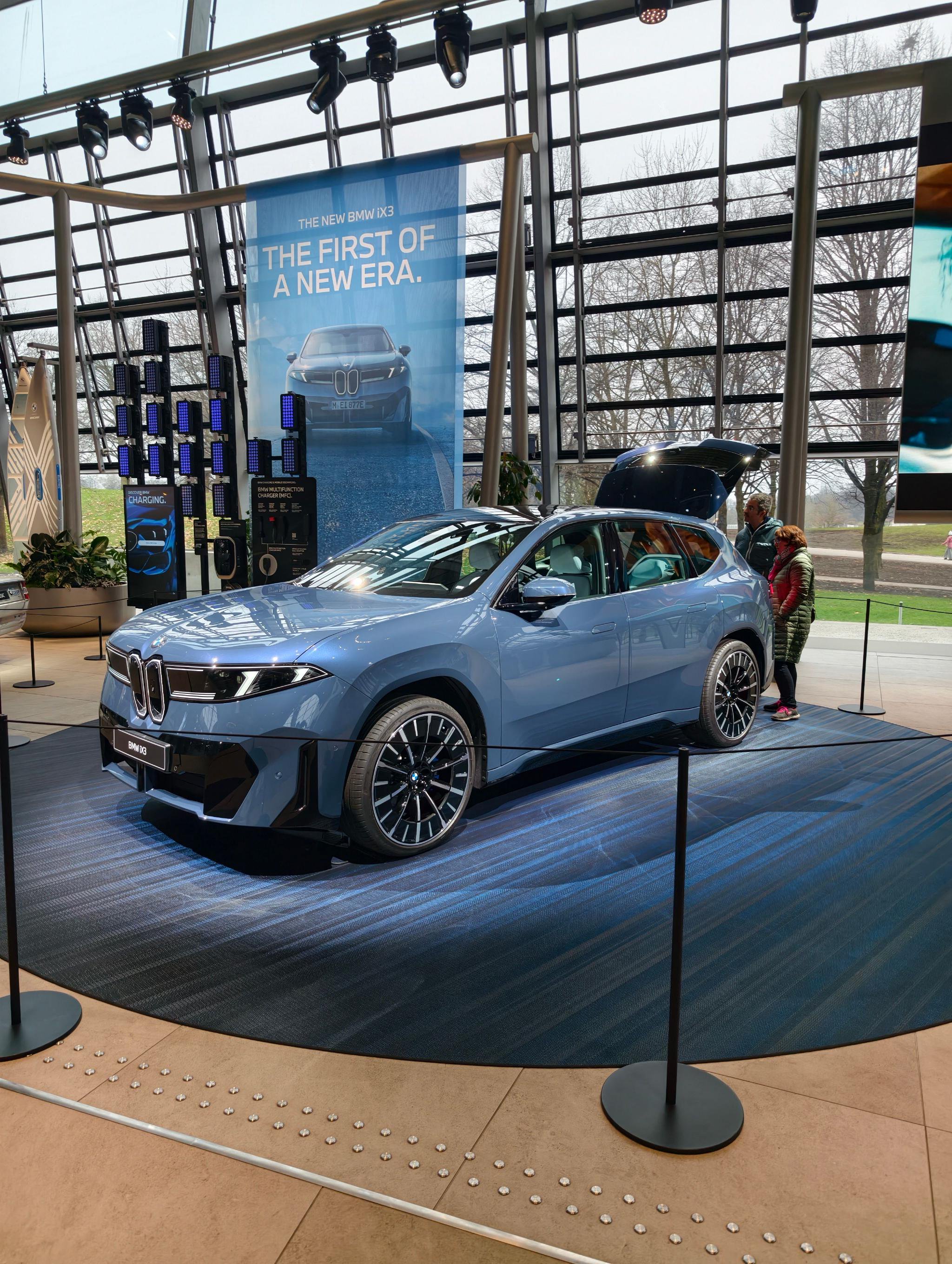 宝马新世代ix3实车曝光，外观内饰设计获赞