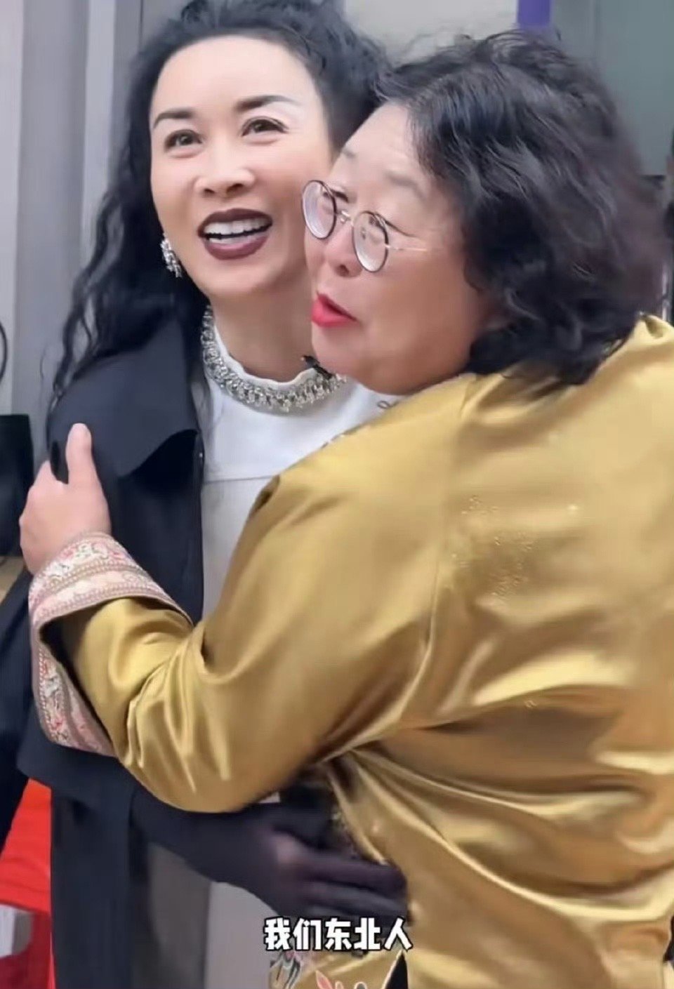 那英赞沈梦辰嫁东北人眼光好，称海涛母子神似