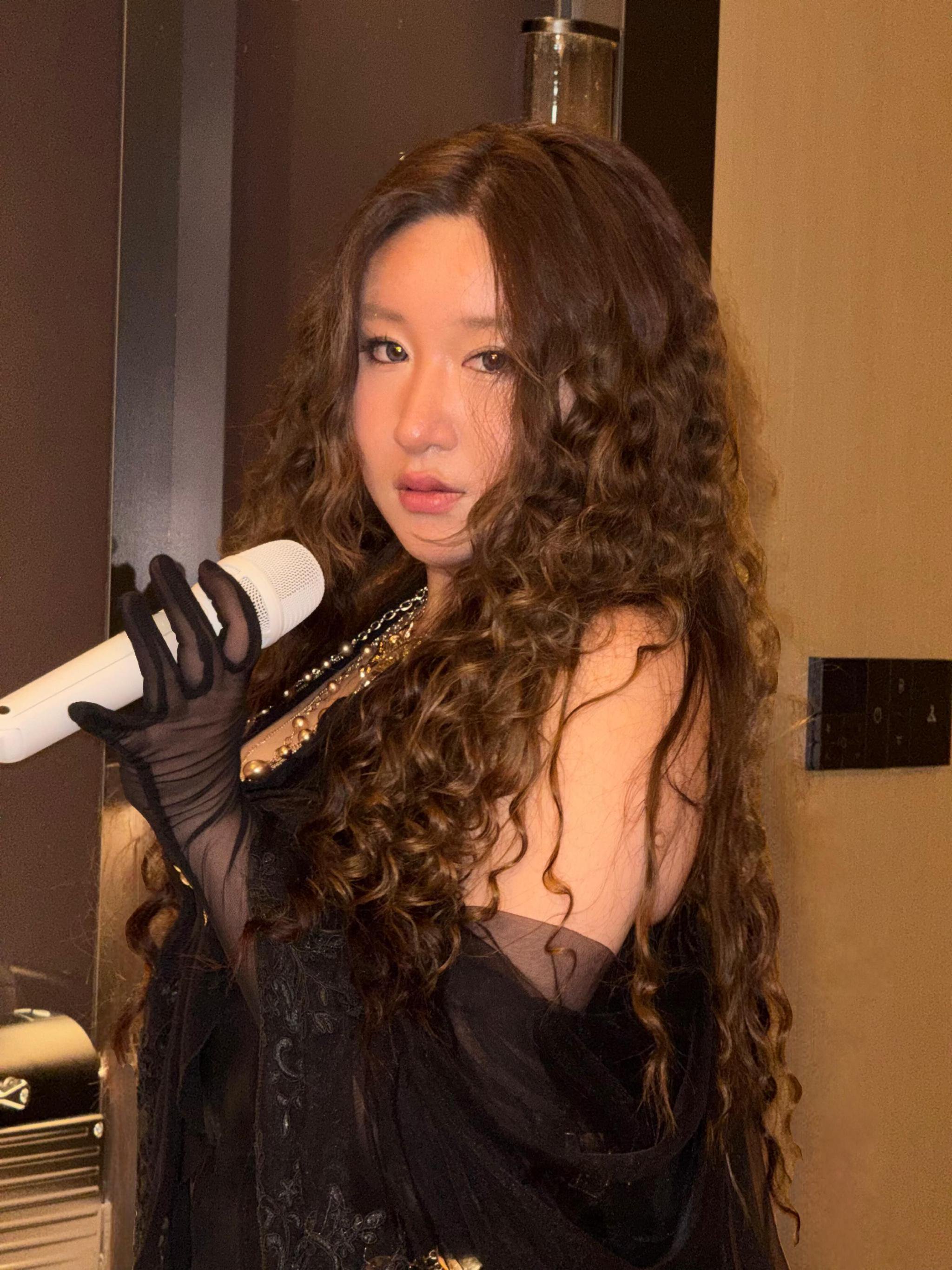 锤娜丽莎半年减重二十斤，称未用药物纯靠毅力