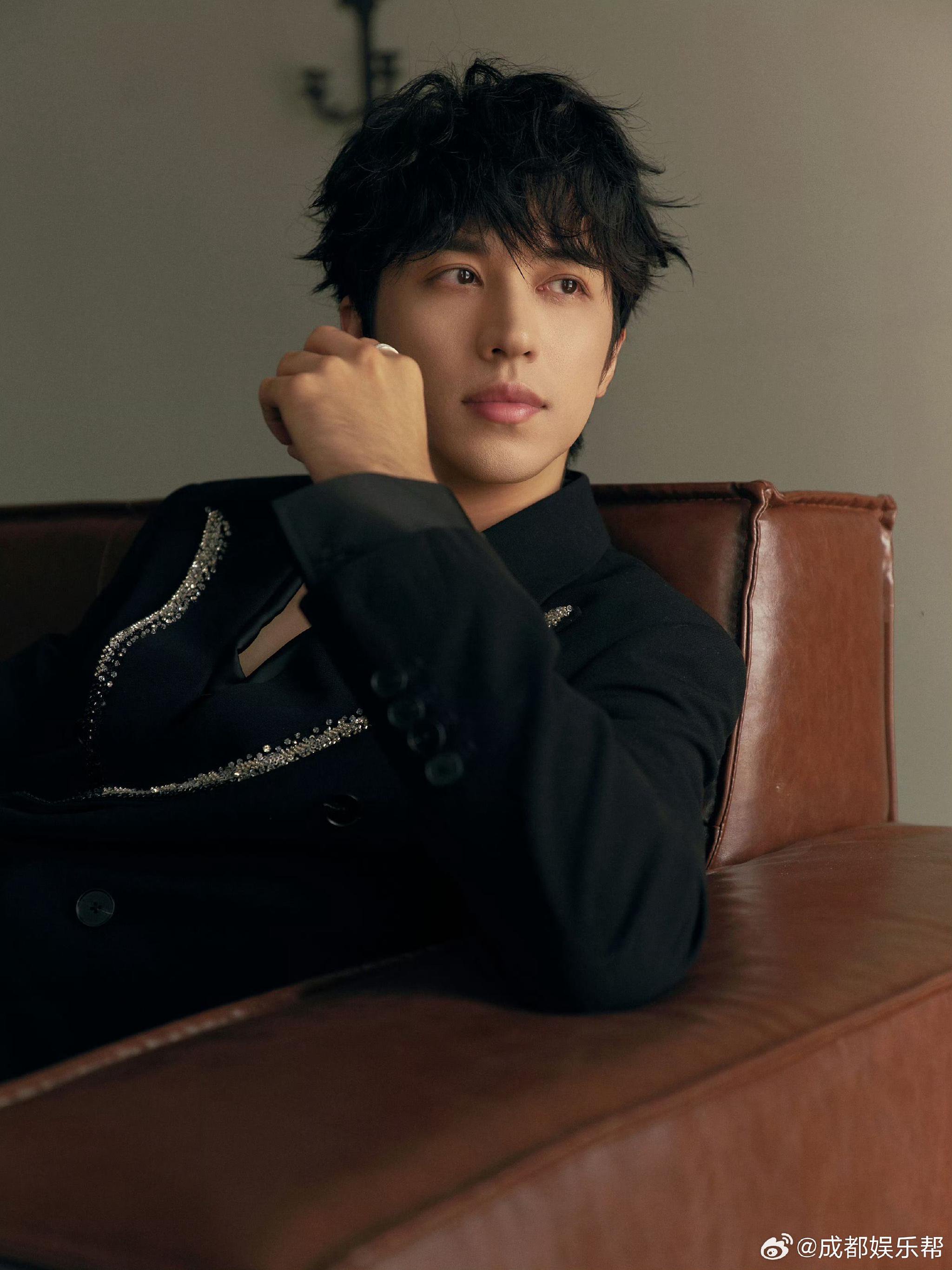 许魏洲10月10日至11日成都录制综艺